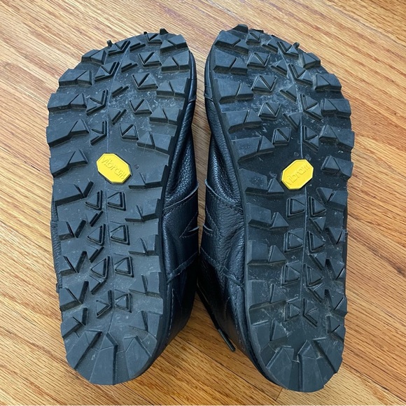 Softstar Primal Runamoc Megagrip Black Leather Casual Shoes Size 8 Wide - Picture 3 of 11